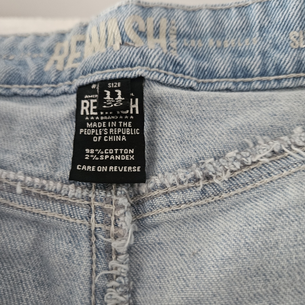 Shorts - Picture 3 of 3